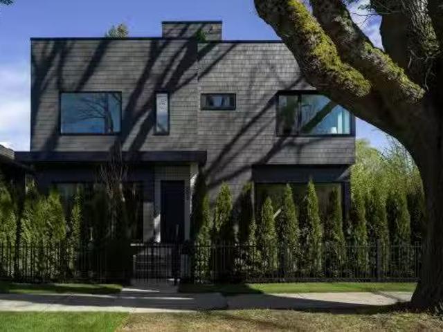 893 21St Avenue E, Vancouver, BC, V5V 1S3 duplex for sale L.
