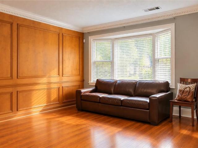893 Chippendale Lane