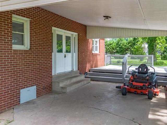 893 Peach Orchard Road