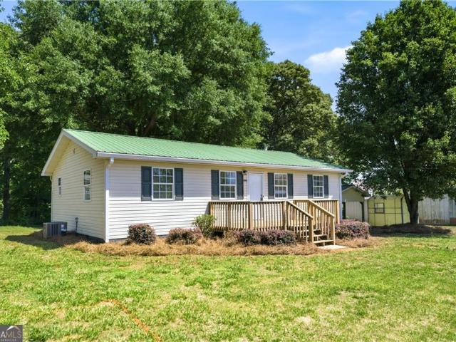 894 Lakeview Drive