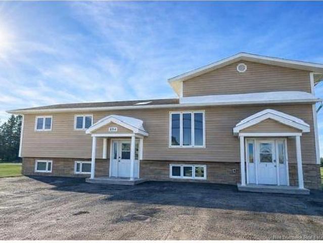 894 Principale St, Beresford, NB, E8K 2G8 house for sale | Listing ID NB133320 | Royal LePage