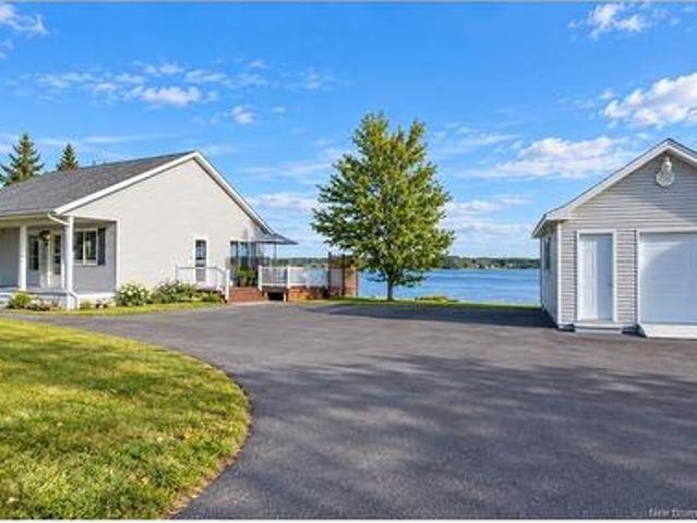 894 Rue Des Chalets St, Tracadie, NB, E1X 1C4 house for sale | Listing ID NB147302 | Royal LePage