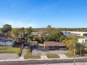 8950 Natural Bridge Rd, Bel Ridge, MO 63121 | MLS #25071