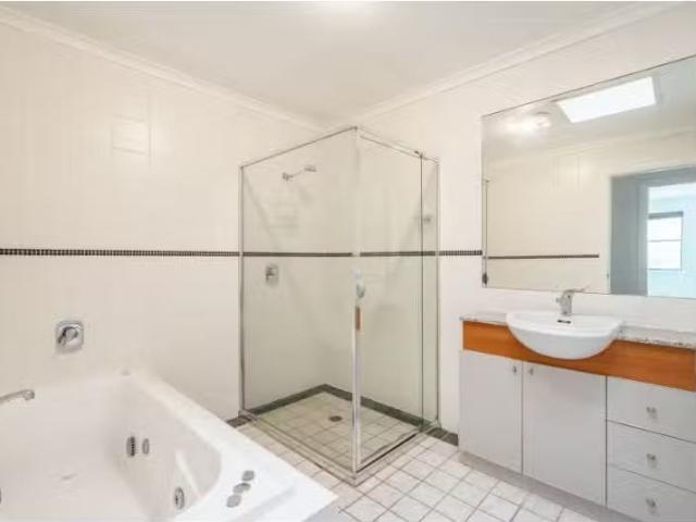 89/50 Ellenborough Street, Lyneham Townhouse for rent Listed.