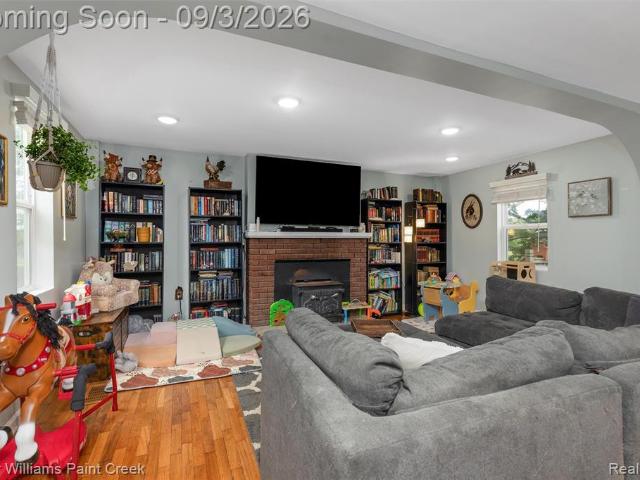 8950 Fowlerville Road