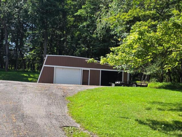 8952 Walnut Lane