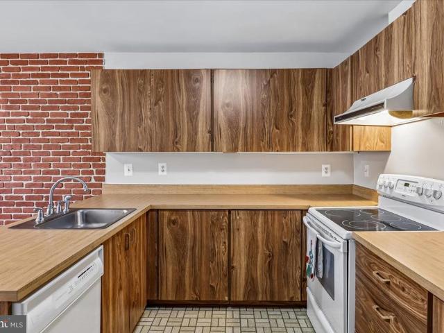 8953 Skyrock Court