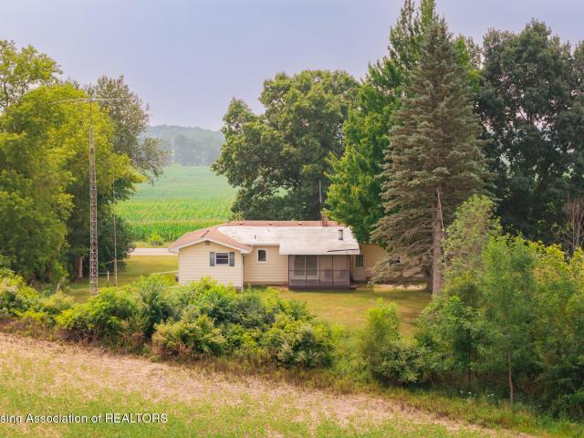 895 E Haslett Road