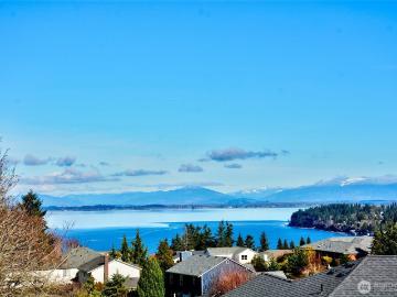 895 N Marshall Dr, Camano Island, WA 98282 | MLS #2478