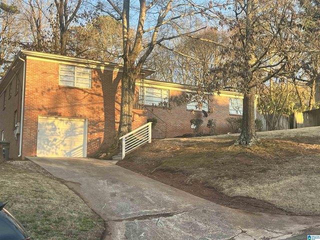 8961 Glendale Dr, Birmingham, AL 35206
