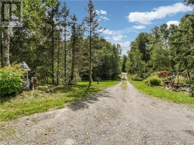 896 Red Deer Lake Road N, Wahnapitae, ON, P0M 3C0 house for sale | Listing ID 2130 | Royal LePage