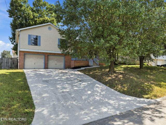8979 Heathercrest Drive