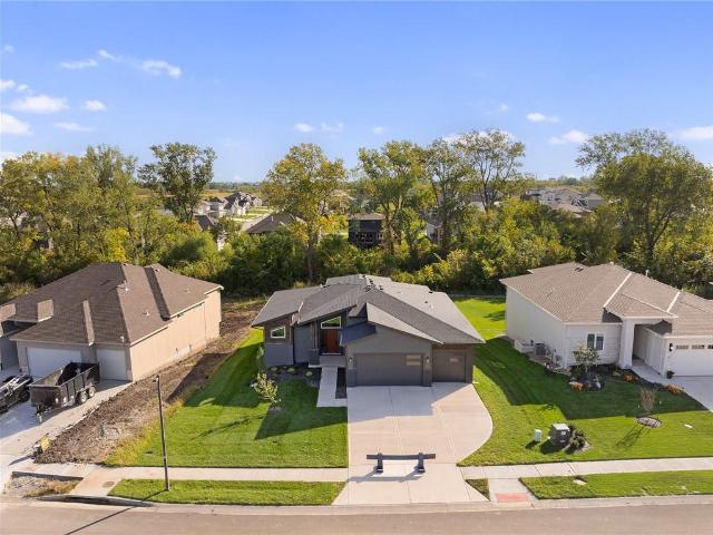8973 Shady Bend Rd, Lenexa, KS 66227 | MLS #2513