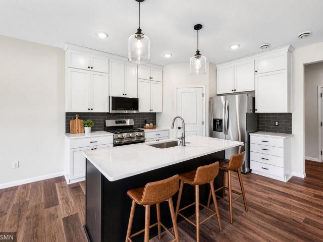 8982 Parkview Circle