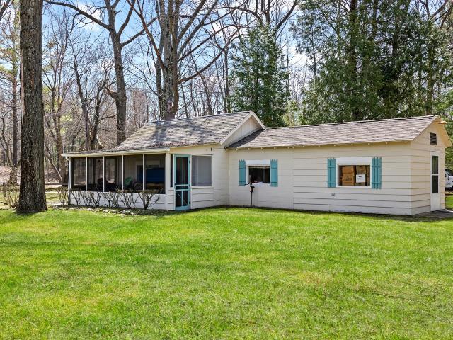 8982 W School Section Lake Drive