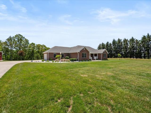 898 Bear Trail