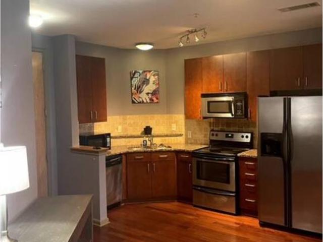 898 Oak Street 3423
