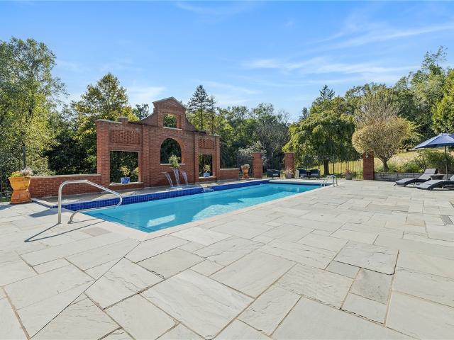 898 Persimmon Road