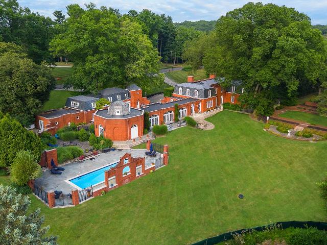 898 Persimmon Road, Sewickley, US, PA