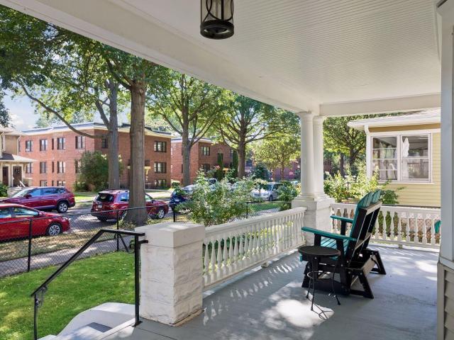 899 Ashland Avenue