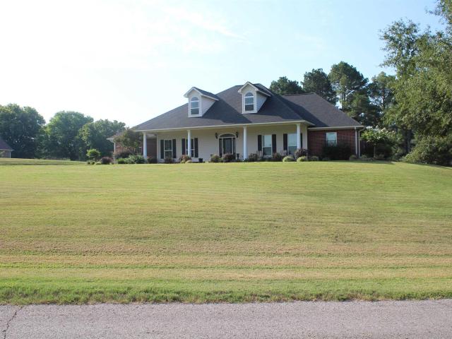 899 Deerwood Ln