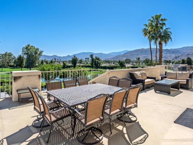 899 Island Drive 401