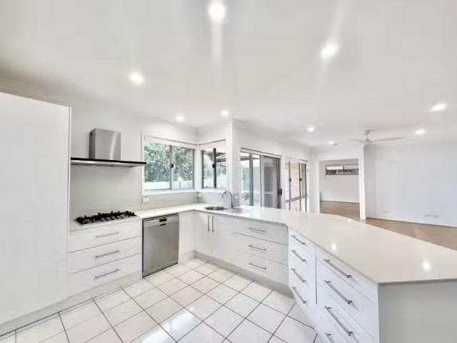 89 Wallawa Road, NELSON BAY House for rent Listed by Deone Sp.