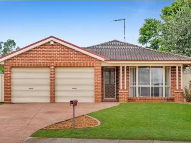 89 Welling Drive, Narellan Vale House for rent Listed by Leas.