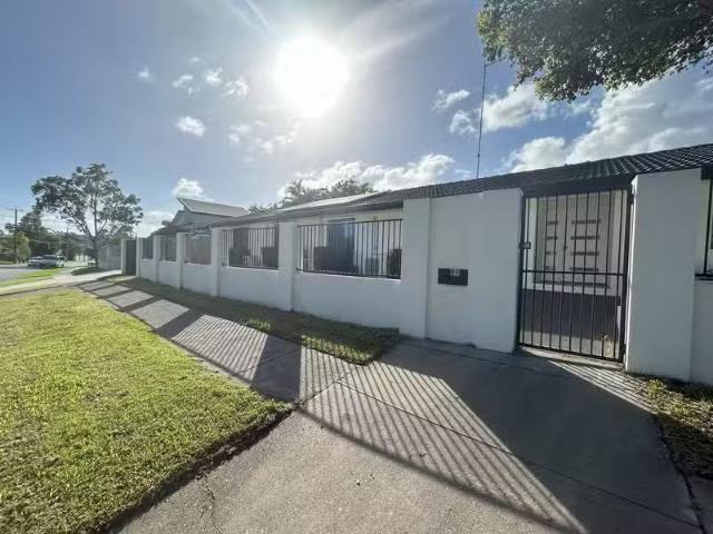 89 Yangoora Crescent, ASHMORE, QLD 4214 House for Rent