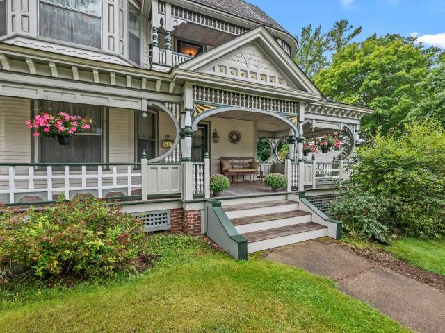 89 Bunker Hill Street