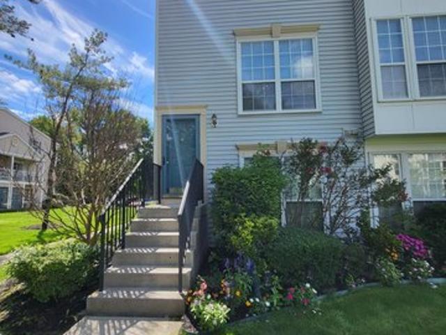 89 Chambord Ct, Hamilton Township, NJ 08619