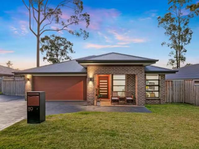89 Crossing Street, Bellbird House for rent Listed by Karen M.