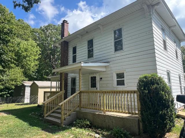 89 E Post Street