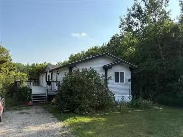 89 Mcdonald Drive, Strathclair, MB, R0J 2C0 house for sale.