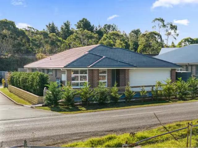 89 Penrose Rd, Bundanoon House for rent Listed by Katie Schoo.