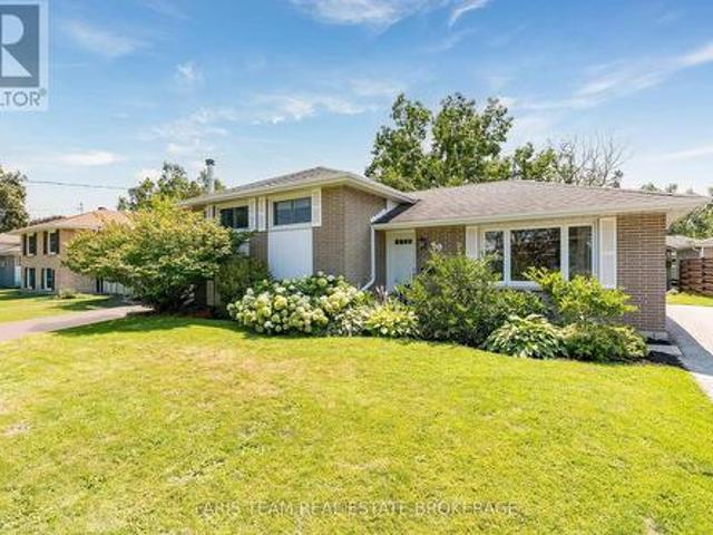 89 Steel Street, Barrie, ON, L4M 2G1 house for sale | Listing ID S13671 | Royal LePage