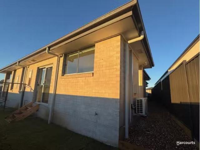 89A Myrtle Creek Avenue, Tahmoor House for rent Listed by Cam.