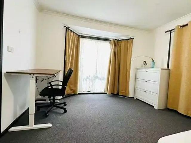 8 Murdo Road, Melbourne