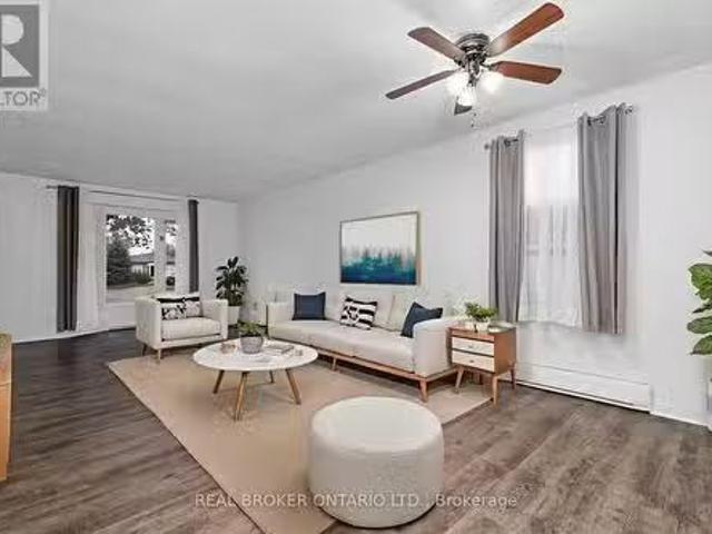 8 Maple Leaf Terrace, Innisfil, ON, L0L 1L0 house for sale.