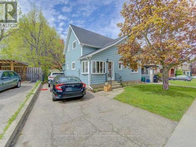 8 Marshall Street, Waterloo, ON, N2J 2T2 house for sale | Listing ID X13162 | Royal LePage