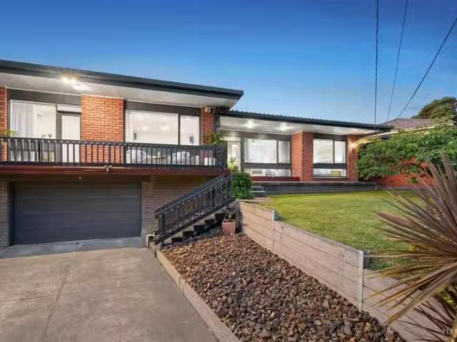 8 Melview Drive, Ringwood North VIC 3134 House Auction