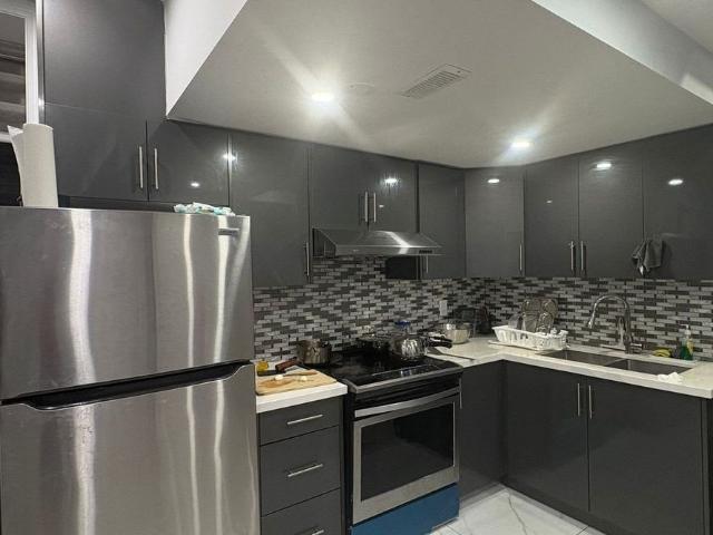 8 Midmorning Road, Brampton