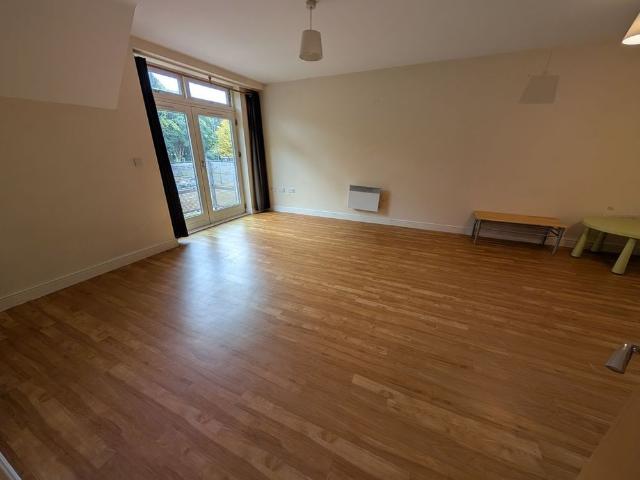 8 Middlepark Drive Northfield, Birmingham