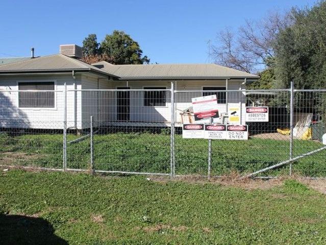 8 Mitchell Street