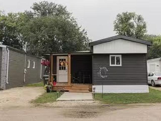 8 Mobile Street, Carman, MB, R0G 0J0 house for sale Listing.