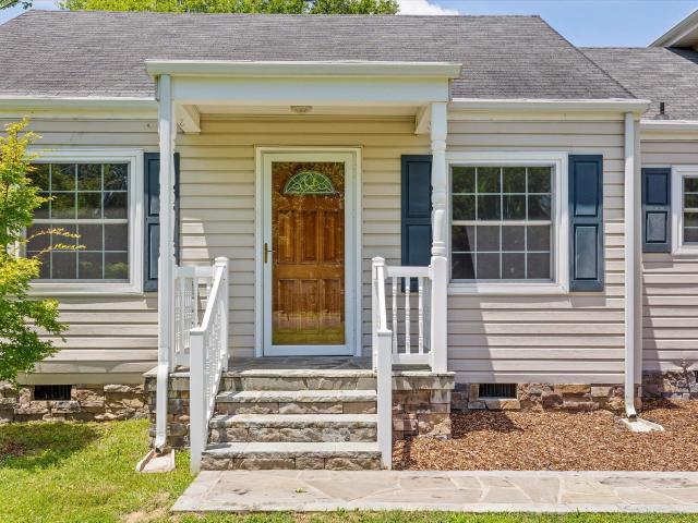 8 Morgan Circle