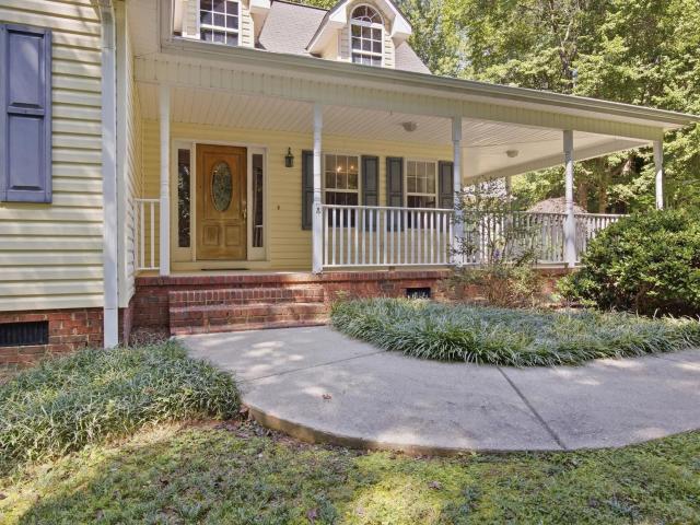 8 N Windward Court