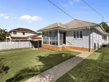 8 Noeline Street, Ashgrove, QLD 4060