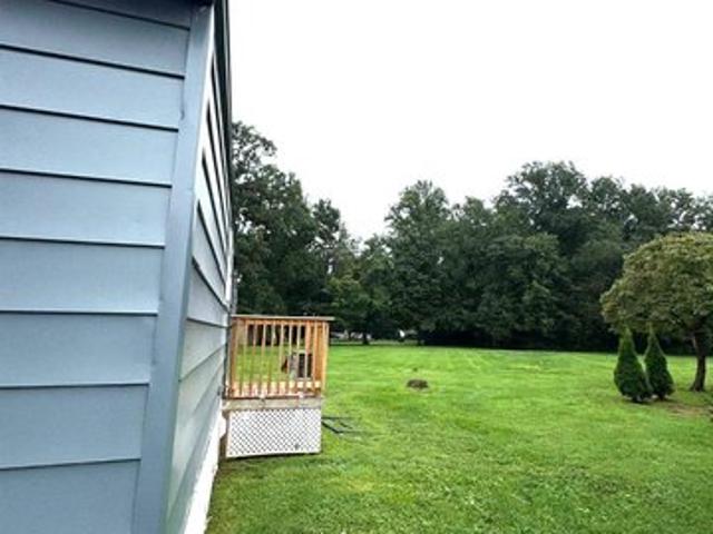 8 Oak Dr, Atglen, PA 19310