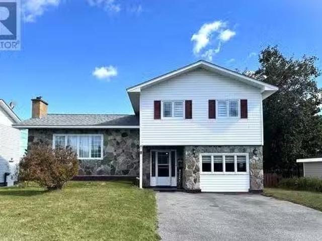 8 O'Brien'S Drive, Stephenville, NL, A2N 2B1 house for sale.